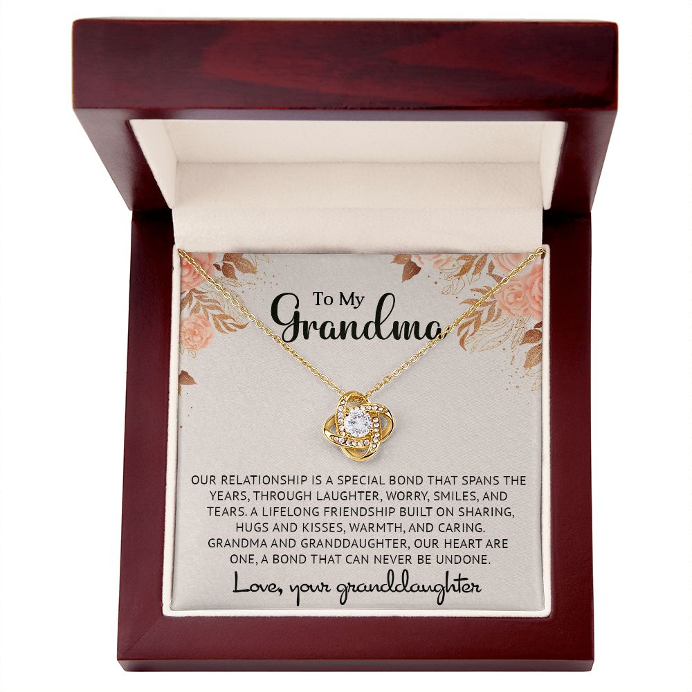 grandma Love Knot/Etsy