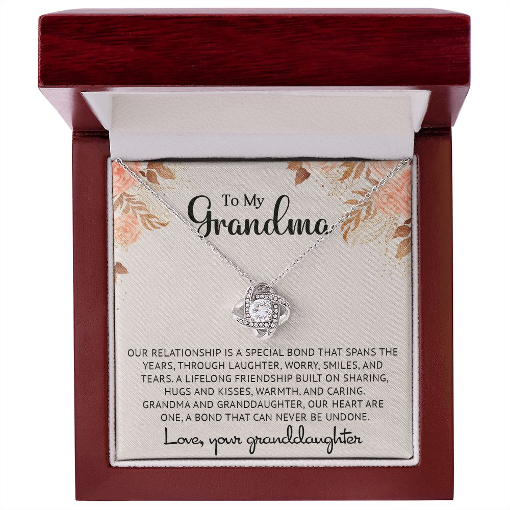 grandma Love Knot/Etsy