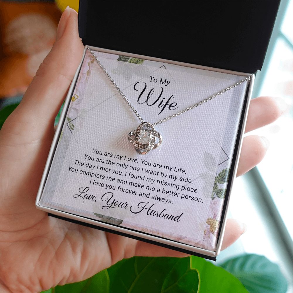 wife1 Love Knot/Etsy