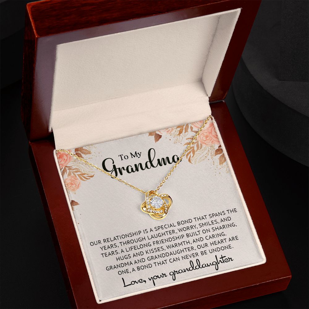 grandma Love Knot/Etsy